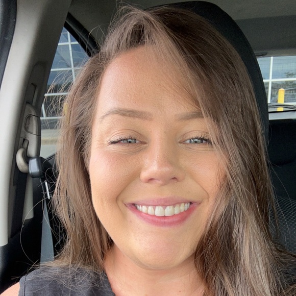 Meet your Posher, Alanna - Picture 1 of 1